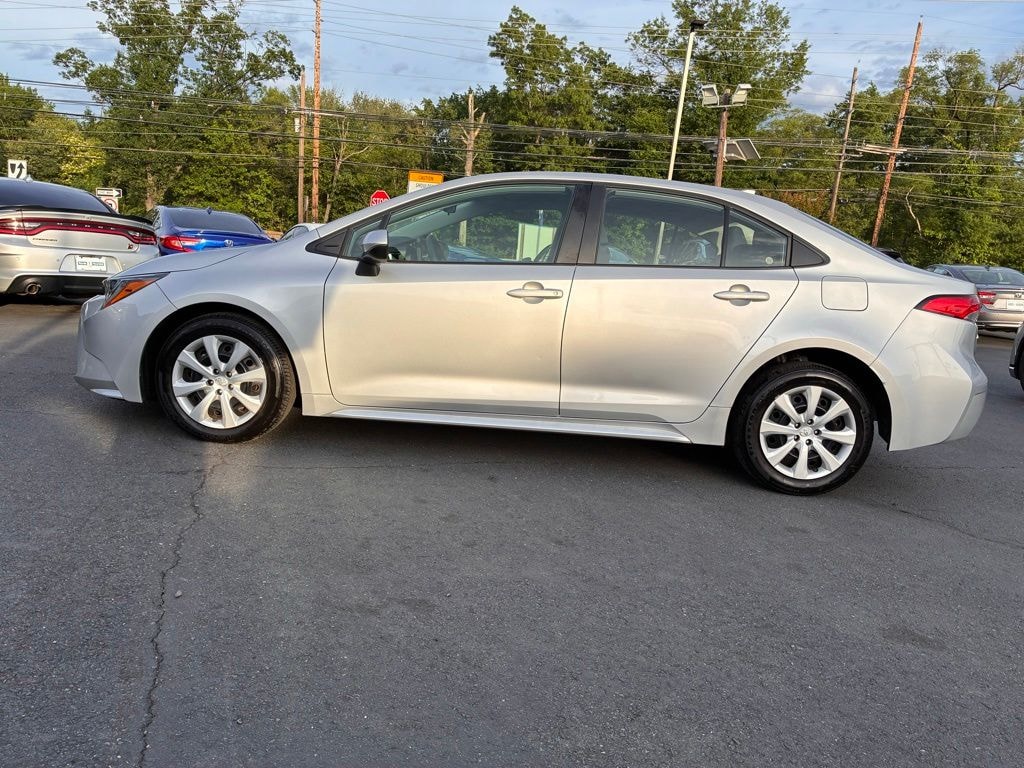 Used 2024 Toyota Corolla LE Sedan