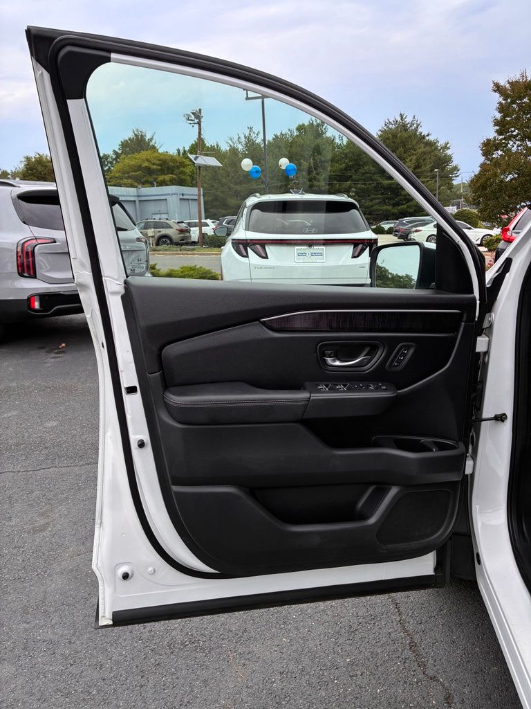 2023 Honda Pilot Elite - Photo 45