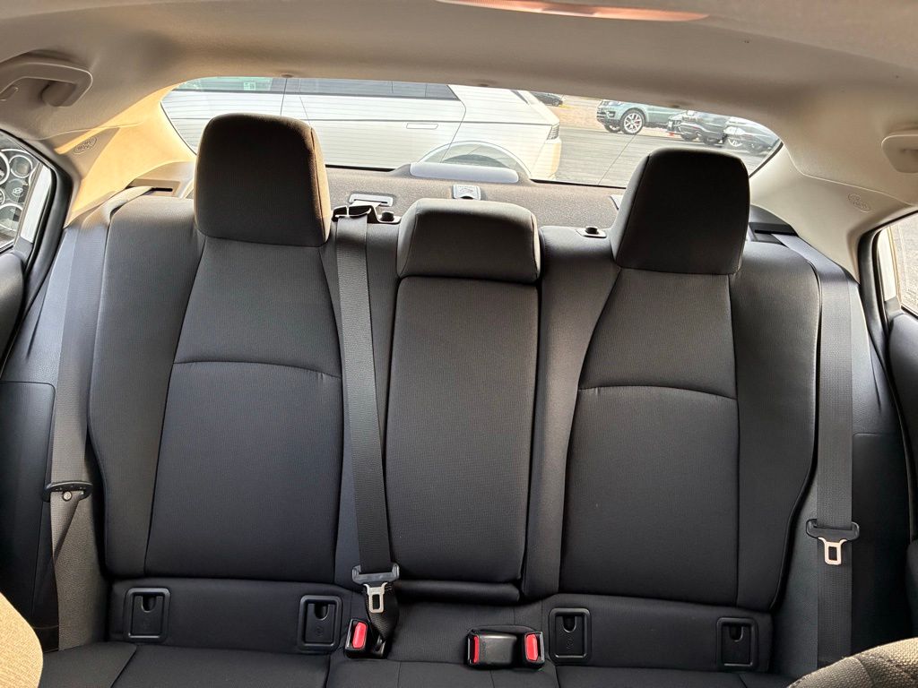 2024 Toyota Corolla LE - Photo 12