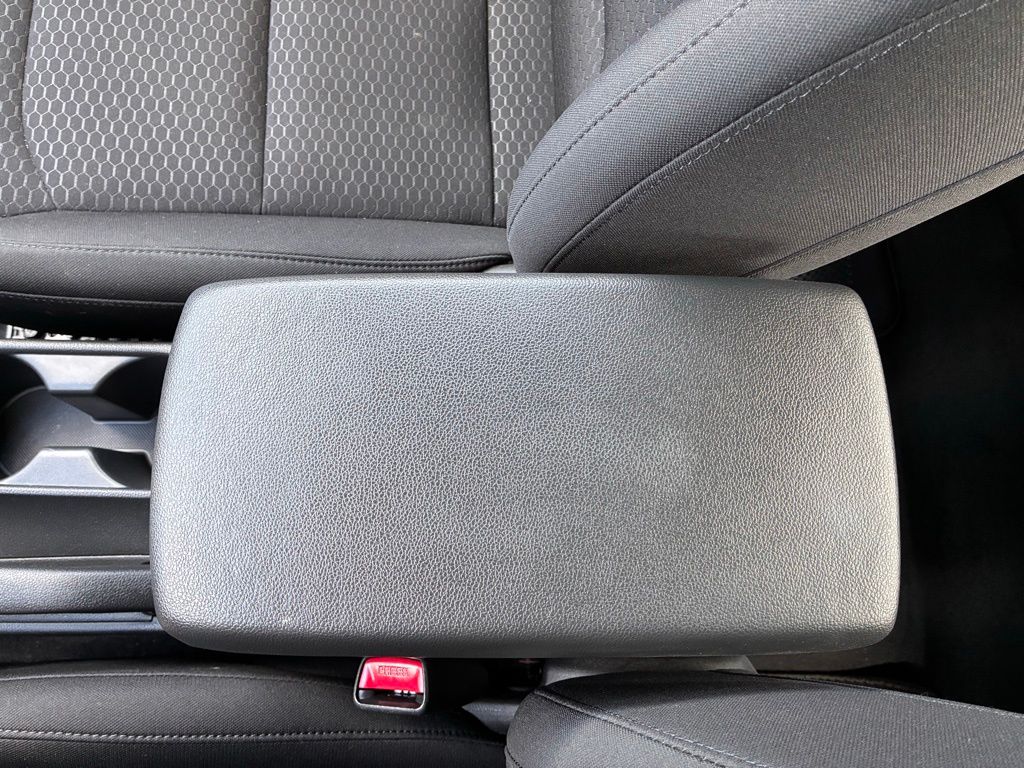 2020 Hyundai Elantra Value Edition - Photo 34