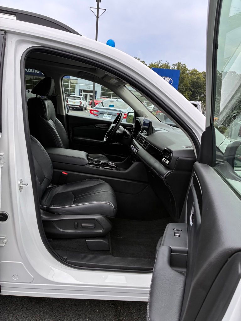 2023 Honda Pilot Elite - Photo 21