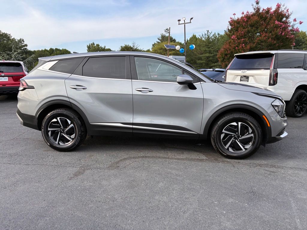 2023 Kia Sportage LX Hybrid - Photo 8