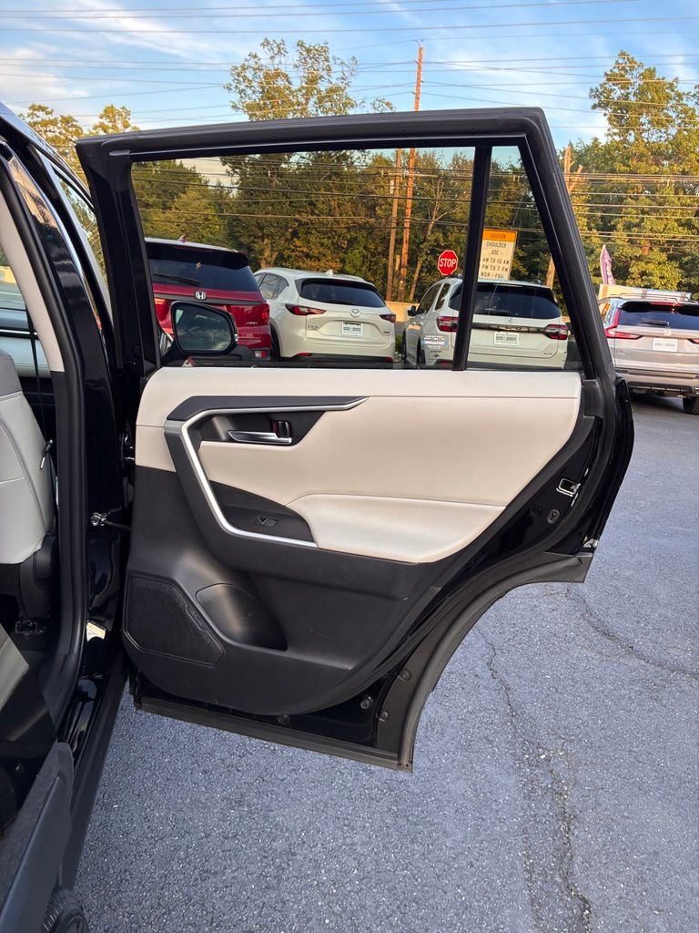 2024 Toyota RAV4 XLE Premium - Photo 25