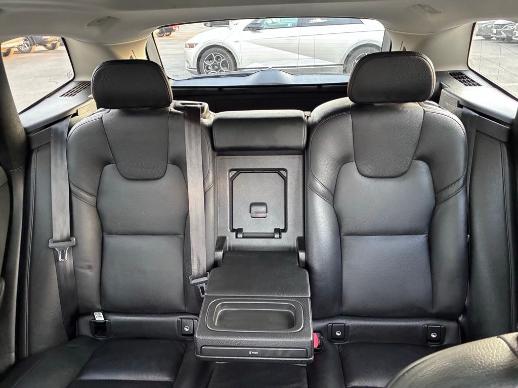 2019 Volvo XC60 Momentum - Photo 19