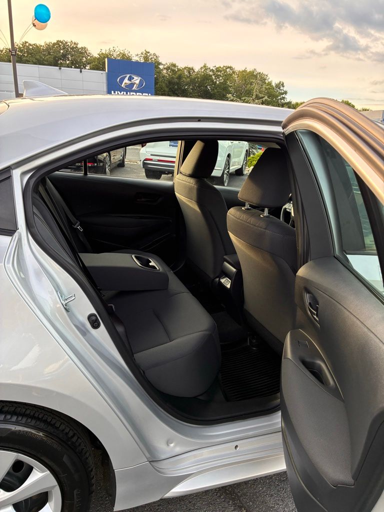2024 Toyota Corolla LE - Photo 19