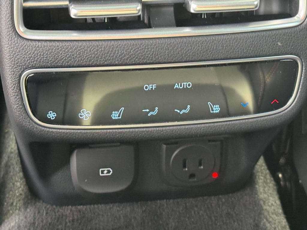 2026 GENESIS GV70 Sport Prestige - Photo 11