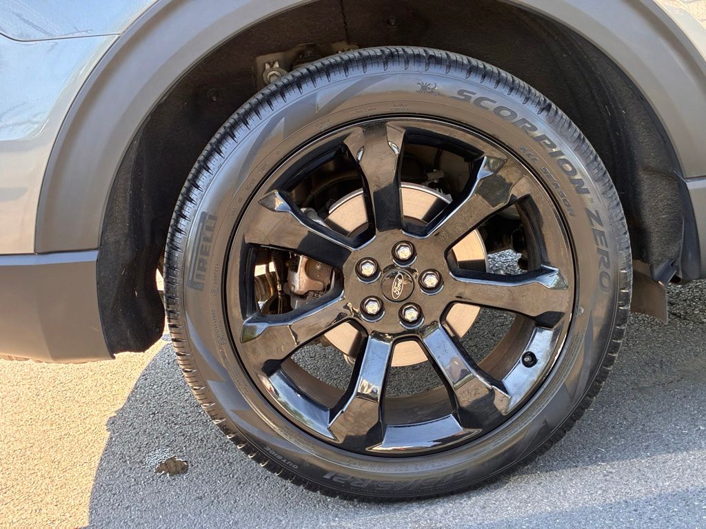 2023 Ford Explorer ST-LINE - Photo 51