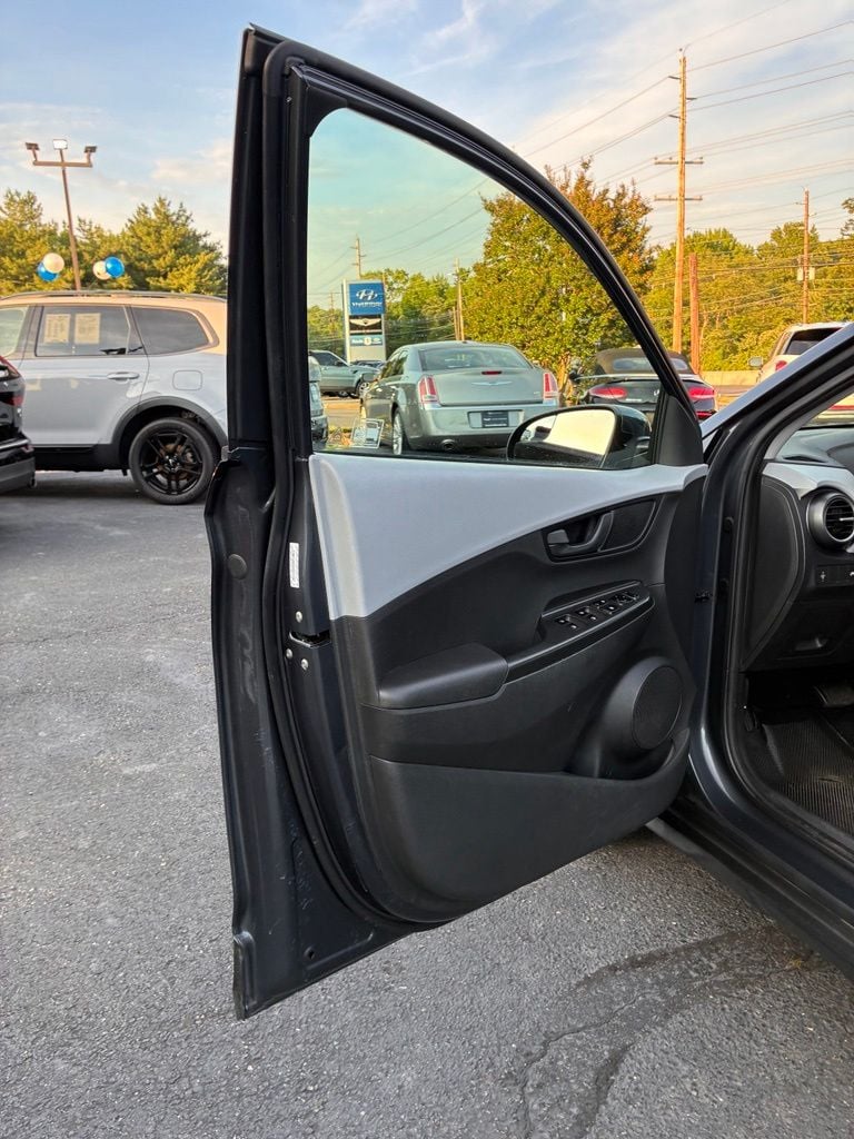 2021 Hyundai Kona SE - Photo 41