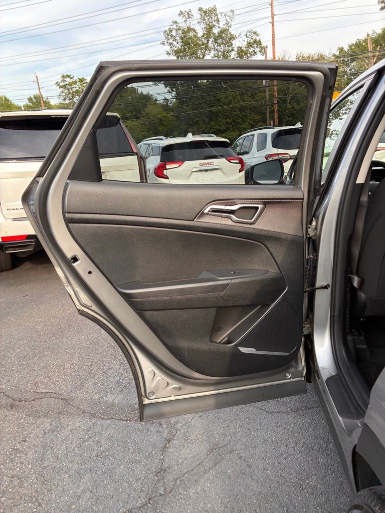 2023 Kia Sportage LX Hybrid - Photo 25