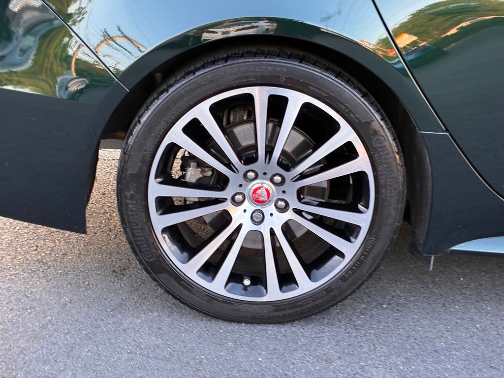 2022 Jaguar XF R-Dynamic SE - Photo 54