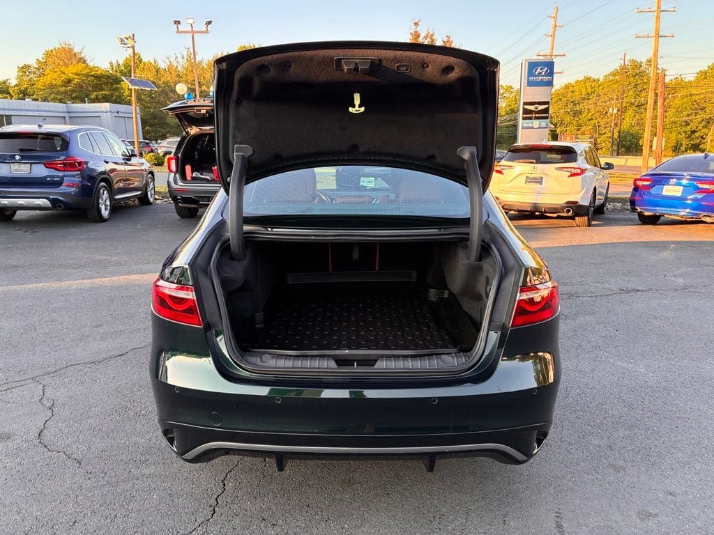 2022 Jaguar XF R-Dynamic SE - Photo 13