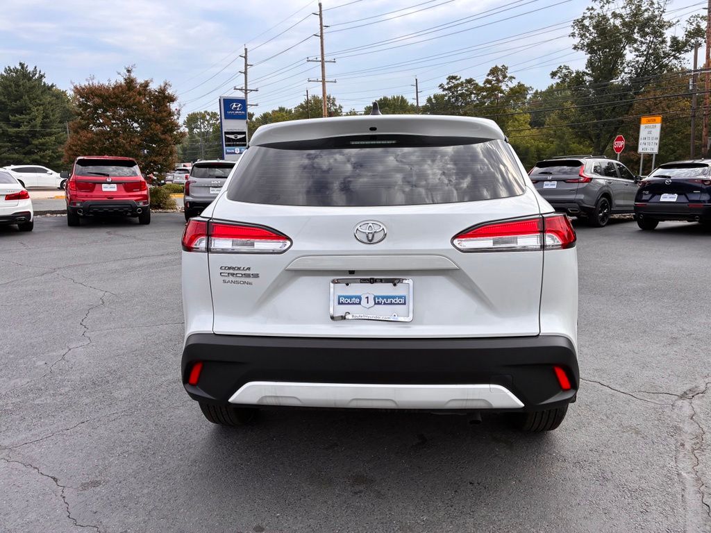 2025 Toyota Corolla Cross L - Photo 6