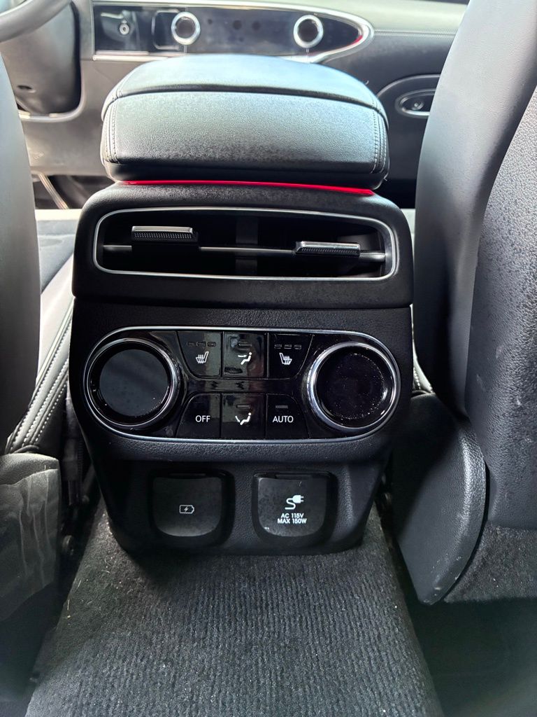 2022 GENESIS GV70 Sport - Photo 17