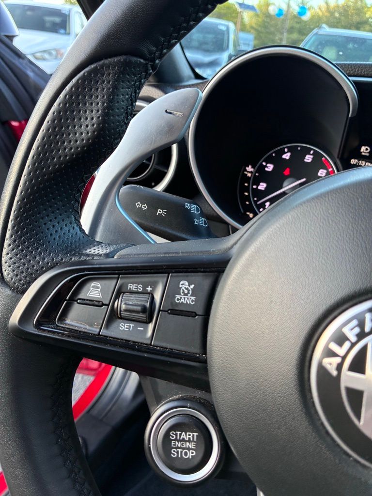 2022 Alfa Romeo Giulia Ti Veloce - Photo 26