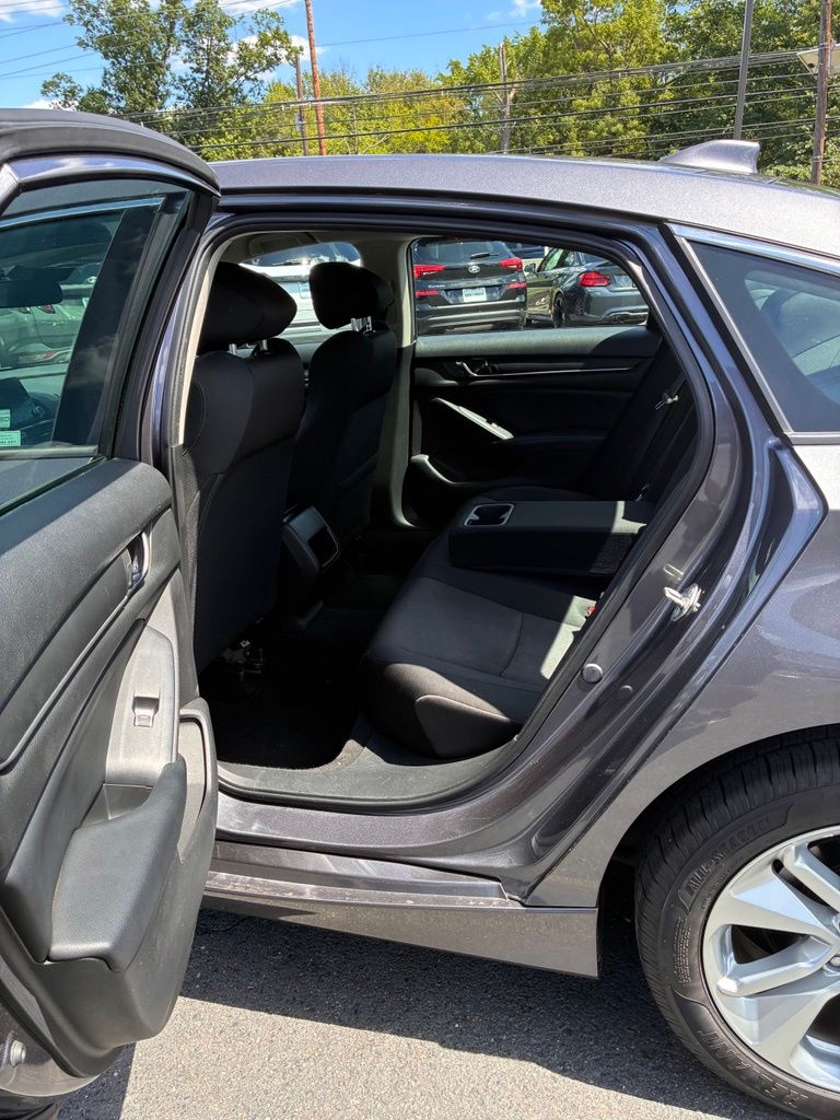 2018 Honda Accord LX - Photo 21