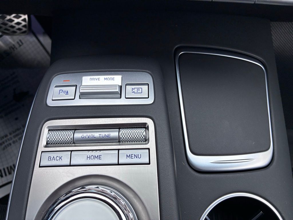 2025 GENESIS GV70 Sport - Photo 37