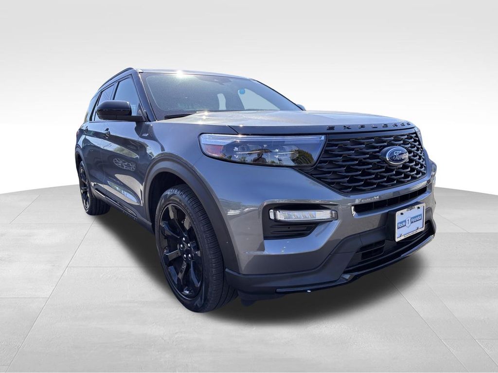 2023 Ford Explorer ST-LINE 4WD's photo