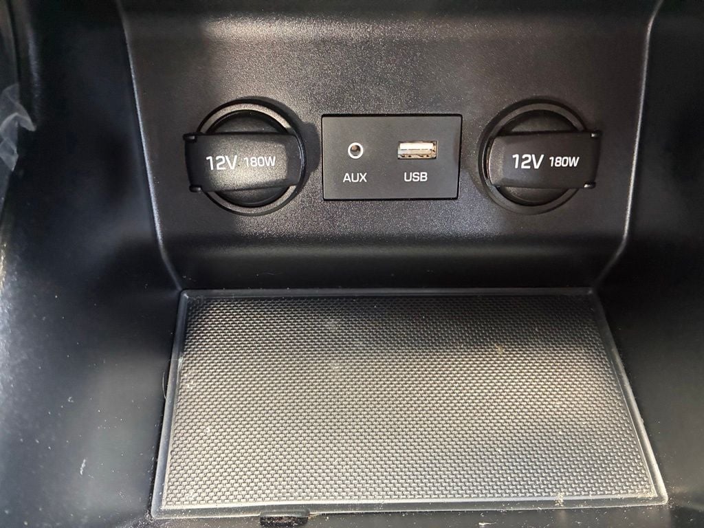 2020 Hyundai Elantra Value Edition - Photo 31