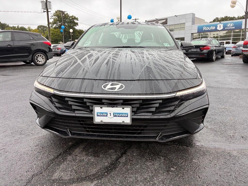 Certified 2024 Hyundai Elantra SE Sedan