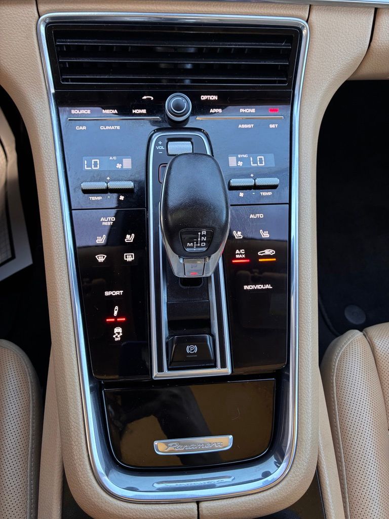 2020 Porsche Panamera S - Photo 41