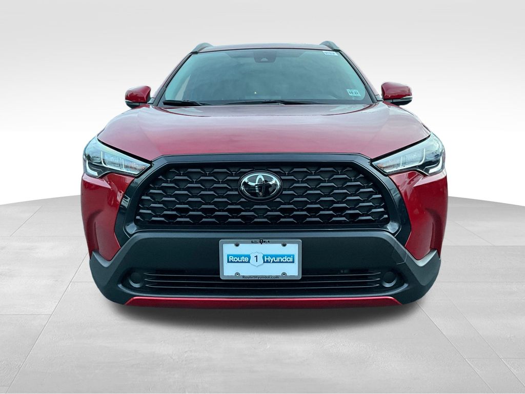 2022 Toyota Corolla Cross LE photo 2