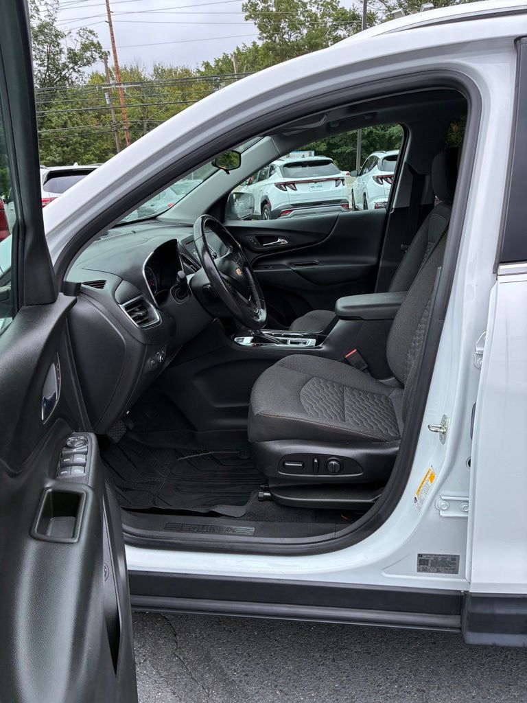2020 Chevrolet Equinox LT - Photo 24