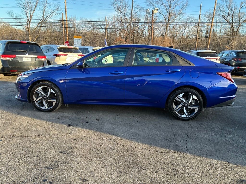 Used 2023 Hyundai Elantra SEL Sedan