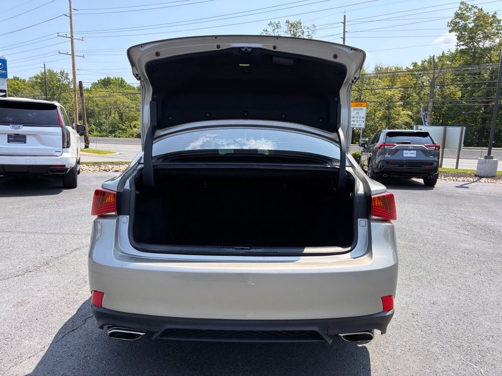 2019 Lexus IS 300 F SPORT - Photo 11