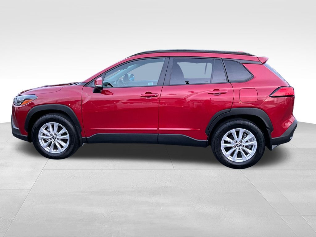 2022 Toyota Corolla Cross LE photo 4