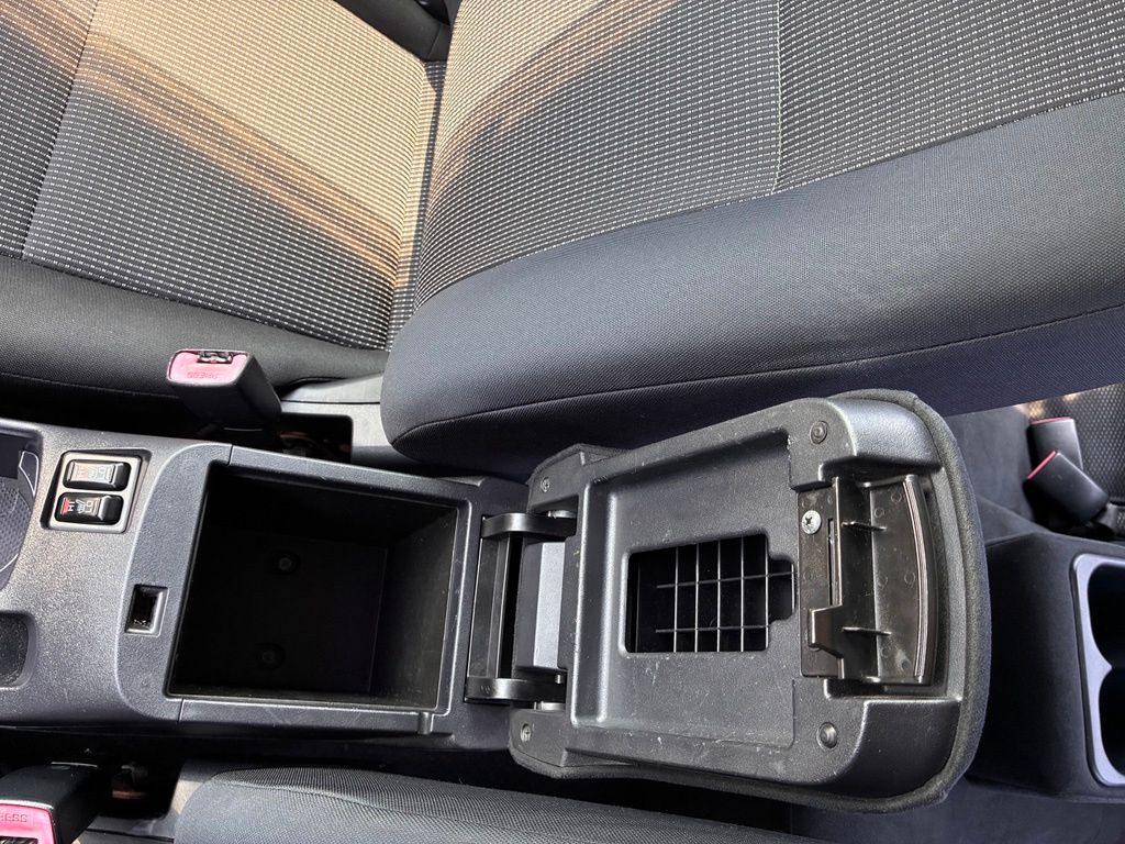 2010 Mitsubishi Lancer Evolution SE - Photo 38
