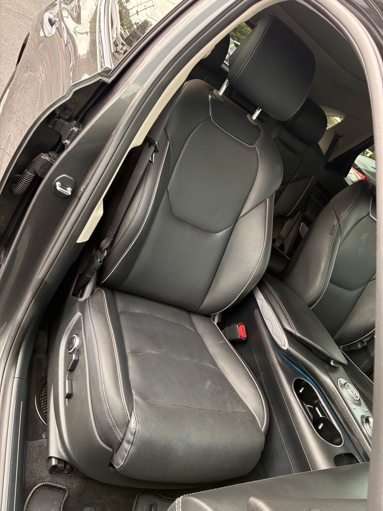 2024 GENESIS GV70 Standard - Photo 19