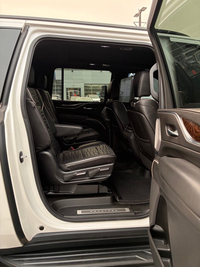 2021 Cadillac Escalade ESV Sport Platinum - Photo 28