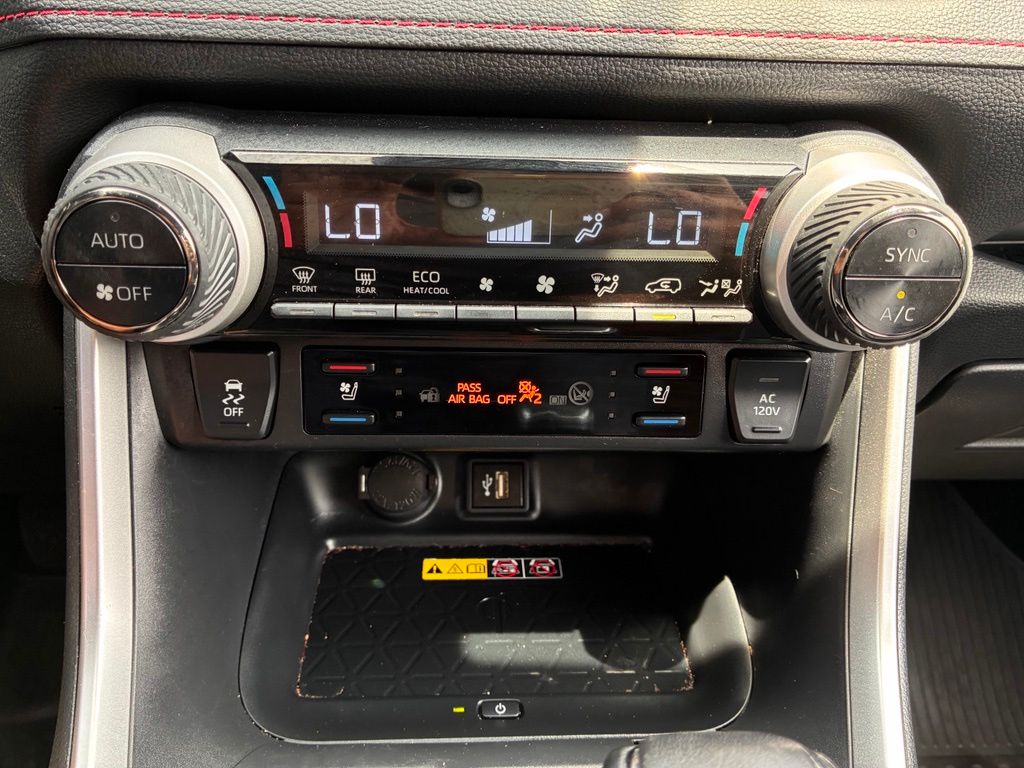 2024 Toyota RAV4 XSE - Photo 34