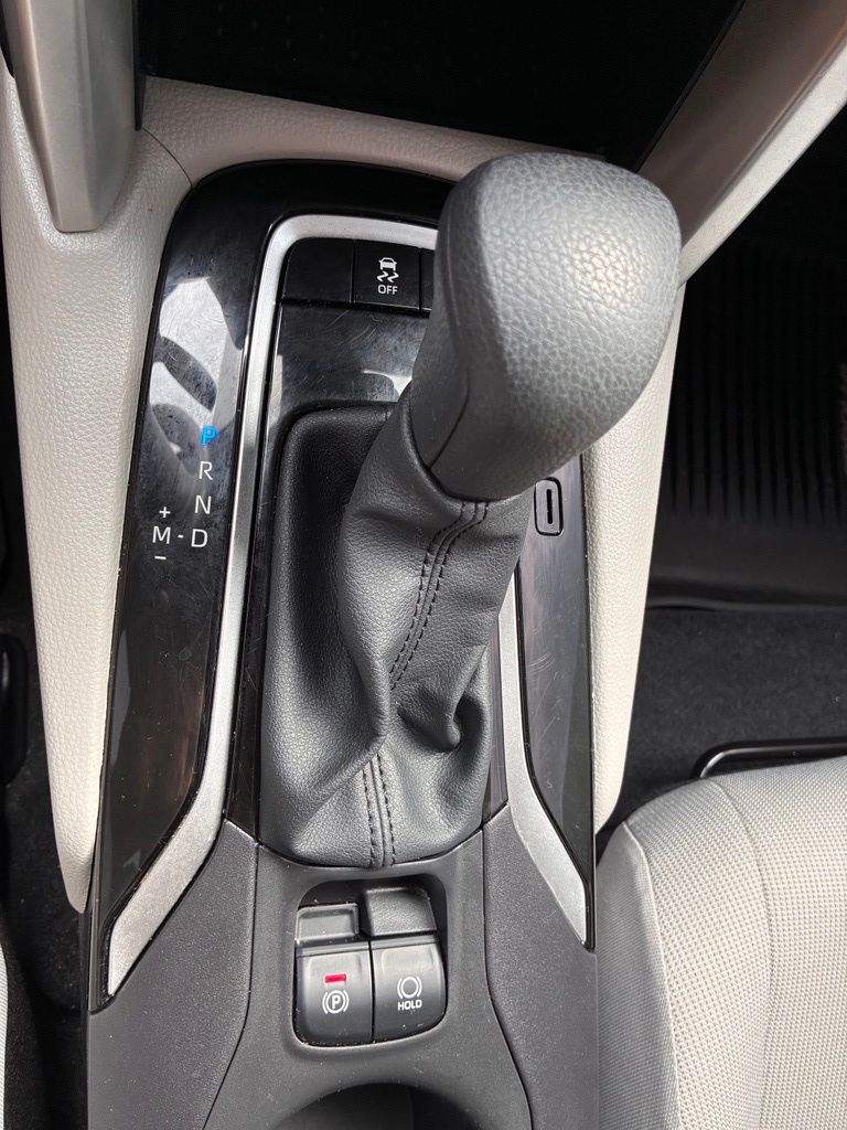 2025 Toyota Corolla Cross L - Photo 37