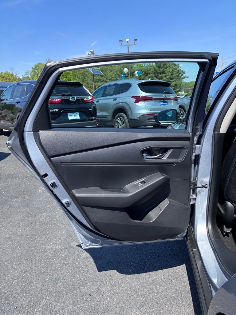 2025 Honda Accord SE - Photo 45