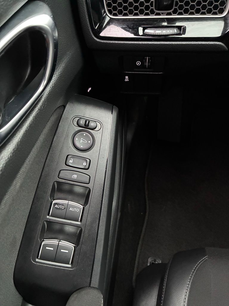 2025 Honda Civic Sport - Photo 22