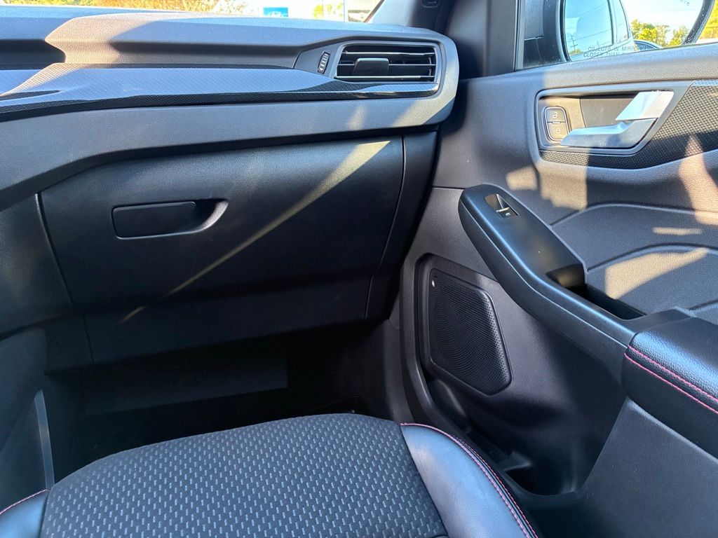 2023 Ford Escape ST-Line - Photo 35