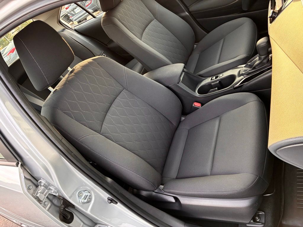 2024 Toyota Corolla LE - Photo 17