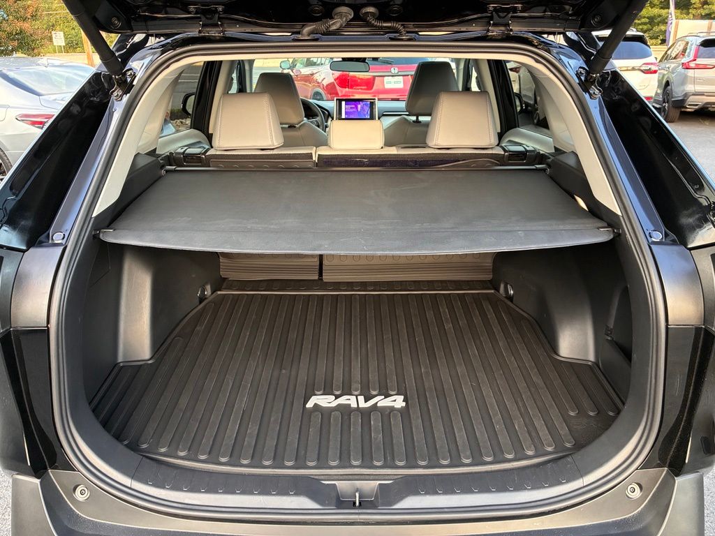 2024 Toyota RAV4 XLE Premium - Photo 14