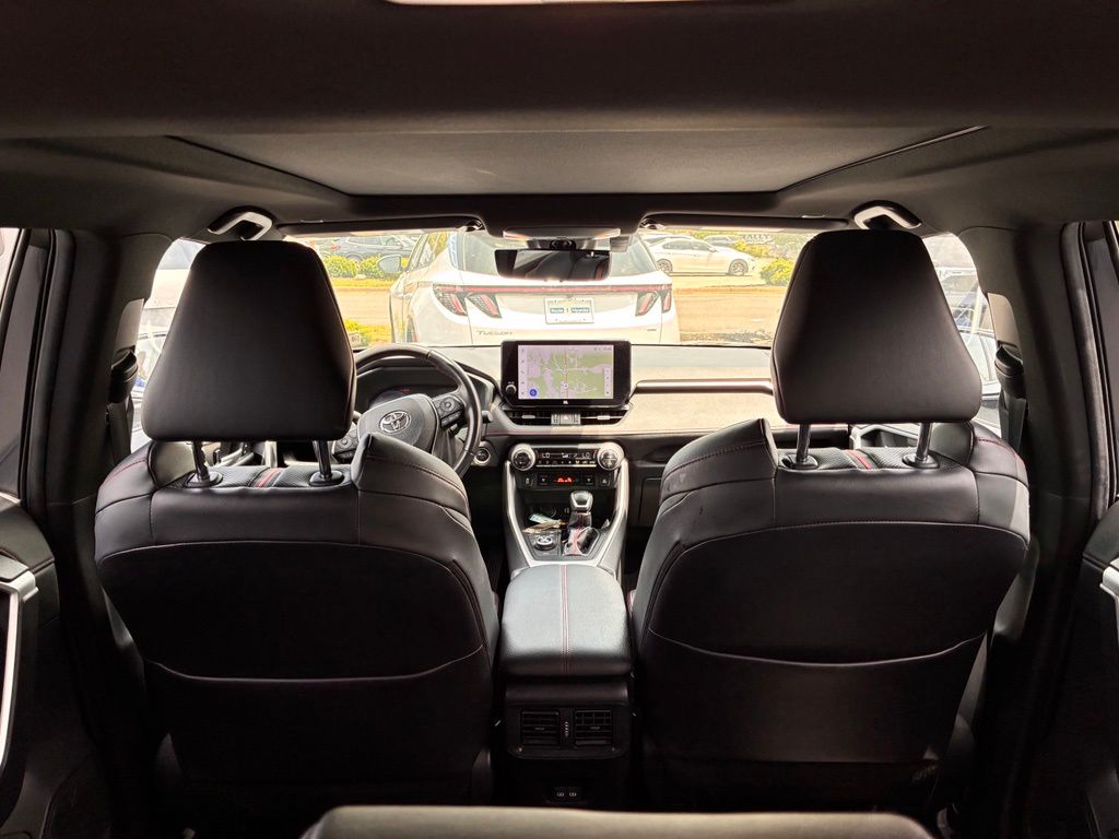 2024 Toyota RAV4 XSE - Photo 13