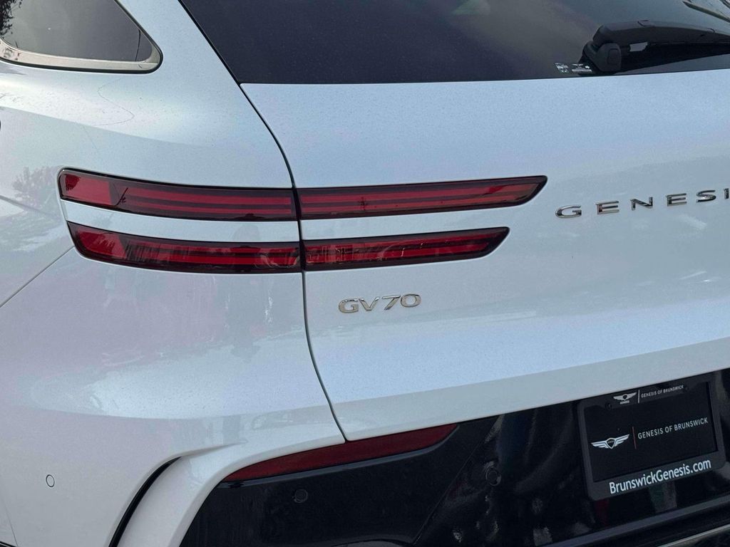 2026 GENESIS GV70 Sport Prestige - Photo 8