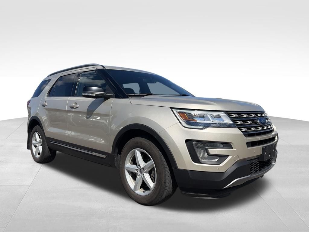 Used 2017 Ford Explorer XLT SUV