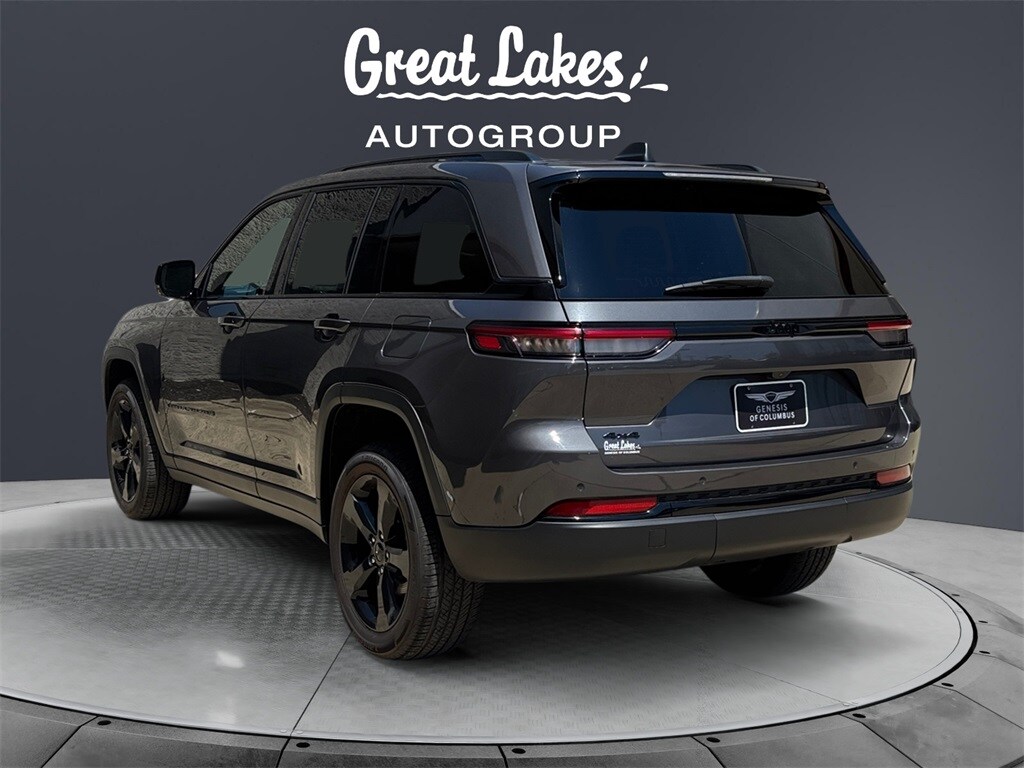 2023 Jeep Grand Cherokee Altitude X photo 3