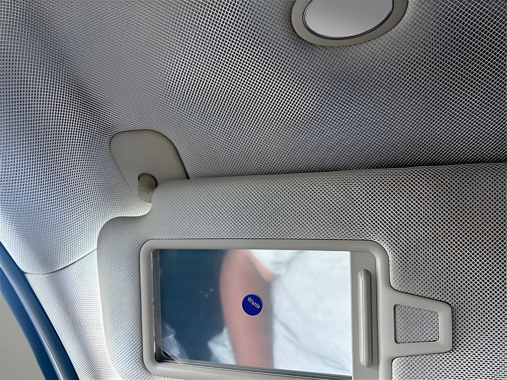 2025 GENESIS G70 Standard - Photo 26