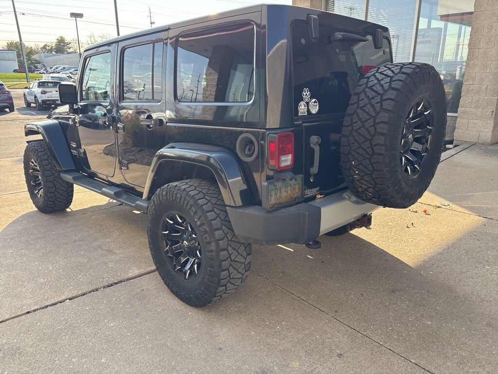 2012 Jeep Wrangler Unlimited Sahara photo 3