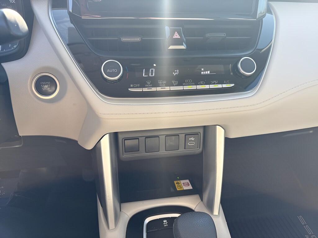 2023 Toyota Corolla Cross LE - Photo 12