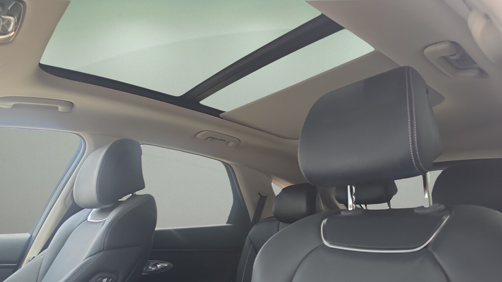 2024 GENESIS GV70 Standard - Photo 15