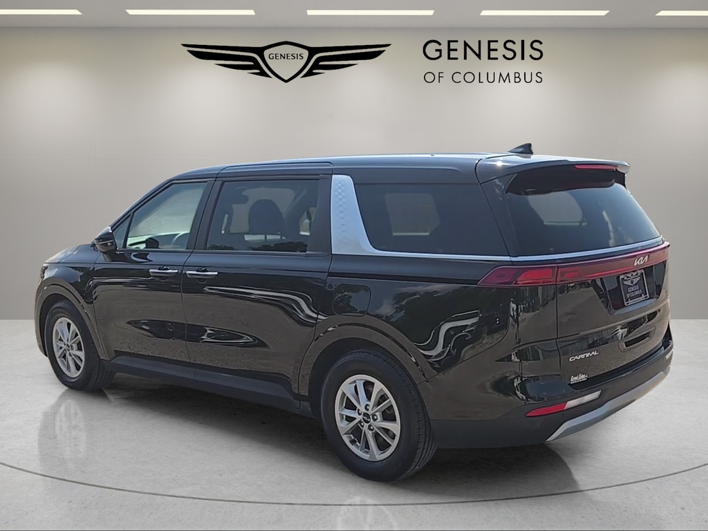 Used 2024 Kia Carnival LX Minivan/Van