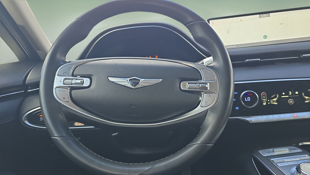 2023 GENESIS GV70 Standard - Photo 17