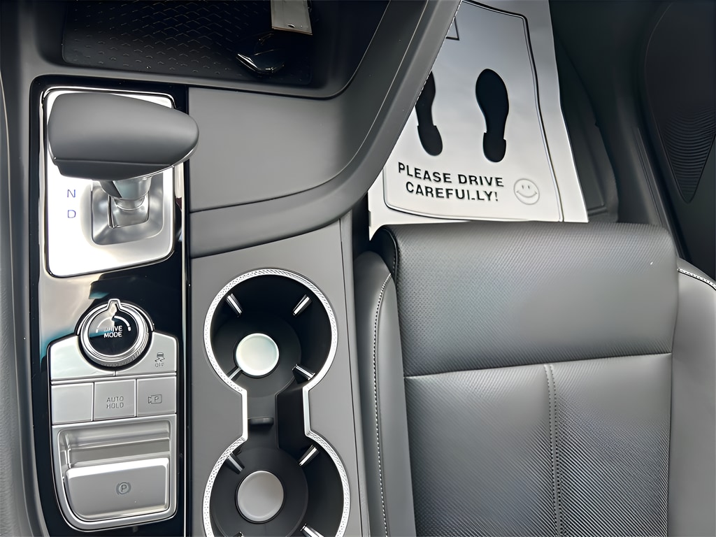 2025 GENESIS G70 Standard - Photo 23